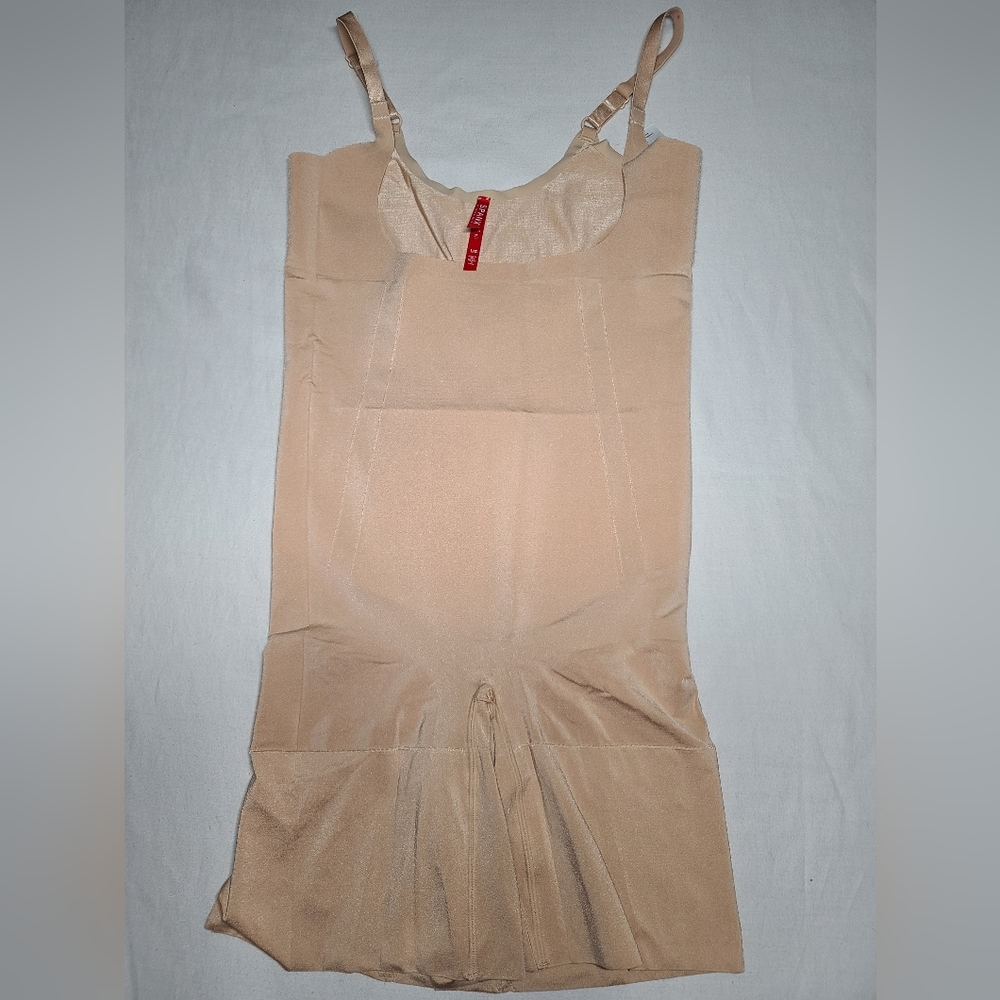 SPANX Bodysuit
